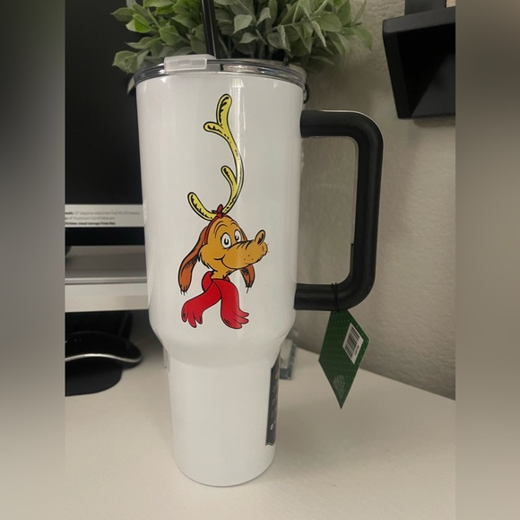 The Grinch “MAX” 🤍Tumbler 🤎 - Picture 1 of 4